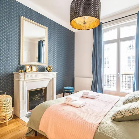 Le Rendez-vous Des Promenades #gare-cathedrale アパート ランス