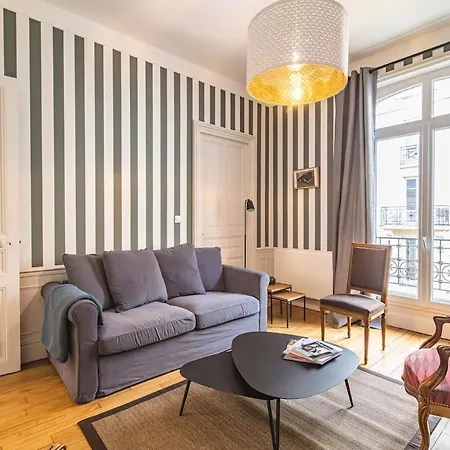 Le Rendez-vous Des Promenades #gare-cathedrale Apartment
